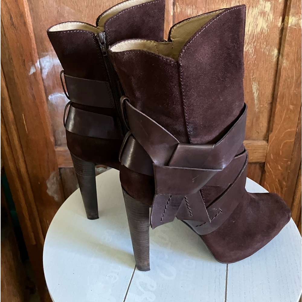 Elegant Brown Women's Ankle Boots